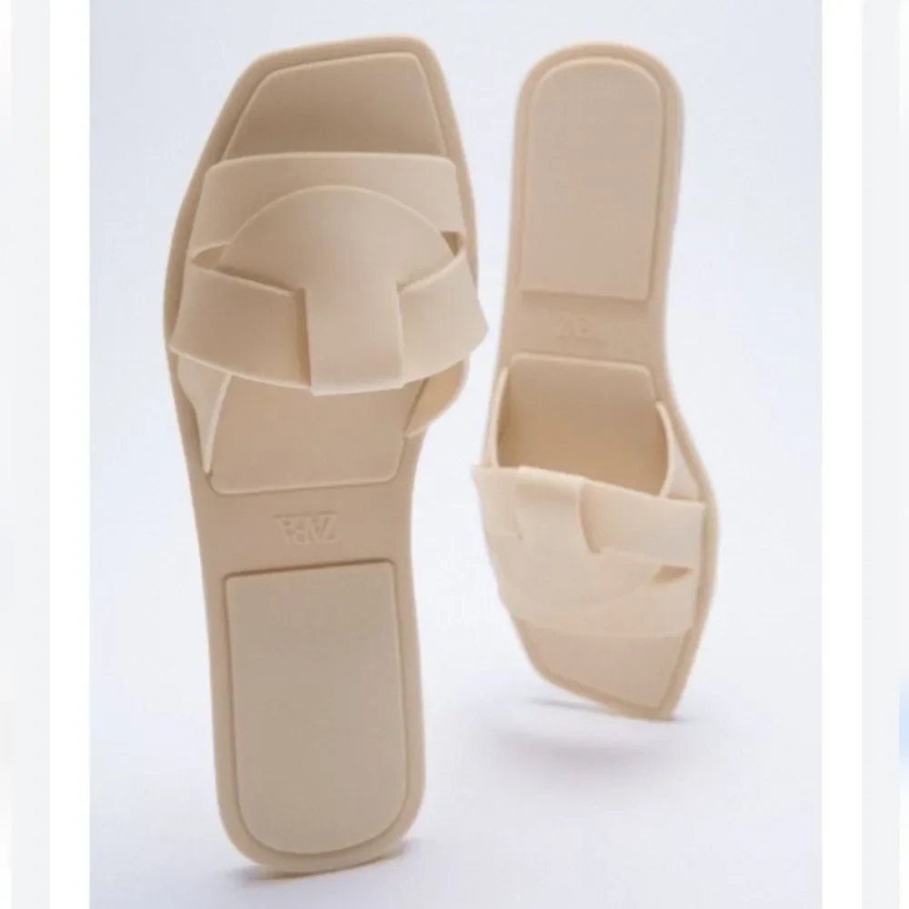 NWT Zara Women's Beige Rubberized Criss Cross Slip On Sandals Slides Flats, 6.5 - Picture 2 of 11